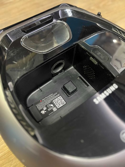 Прахосмукачка робот Samsung