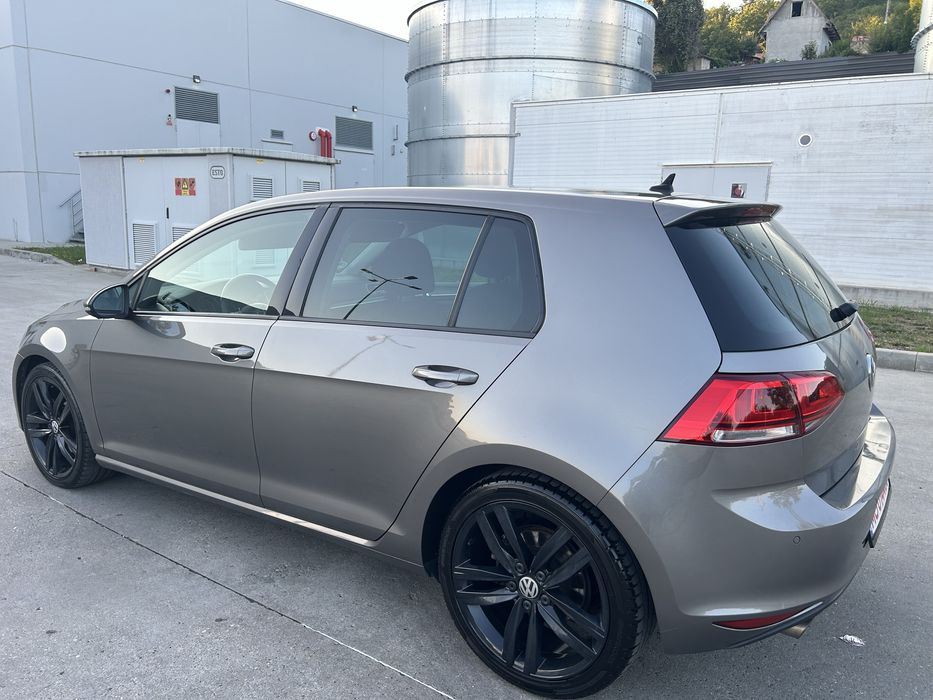 VW Golf 7 Highline, 2.0 TDI 150 CP, Xenon Adaptiv/ACC Distronic/Lane+Front Assist/Navi Mare/Jante Durban/Germania
