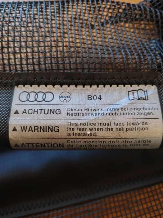 Plasă separatoare pentru Audi Q8