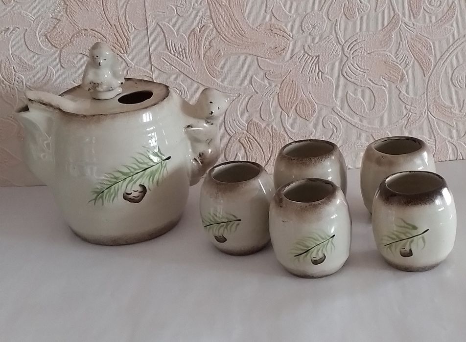 Продам набор графин и бокалы