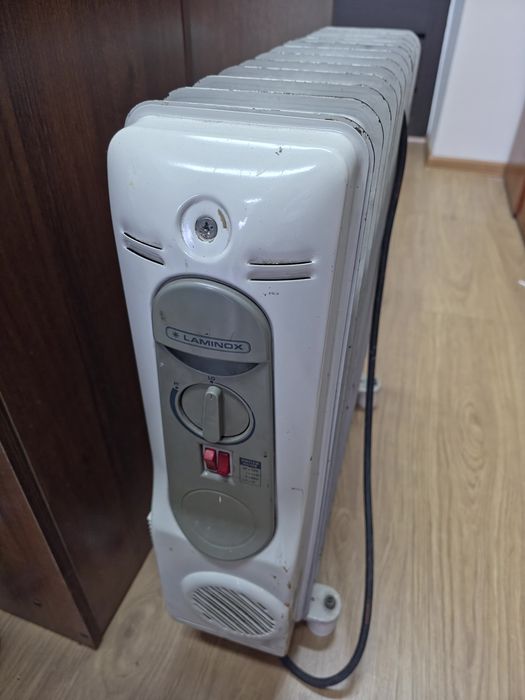 Продается подиум и батарея портативная  отопления