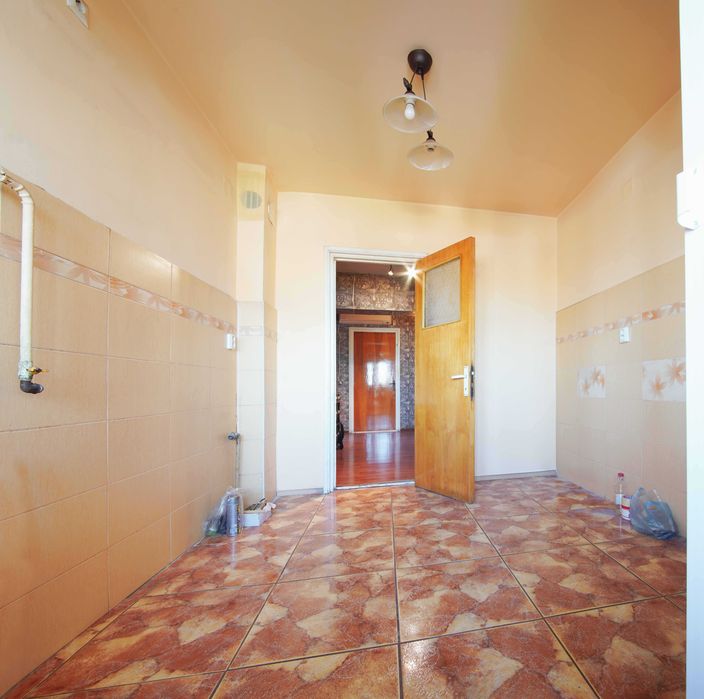3 decomandate Calea Bucuresti