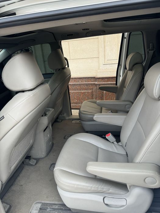 Kia Carnival 9кишилик