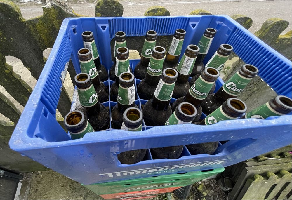 Naveta cu sticle ciucas