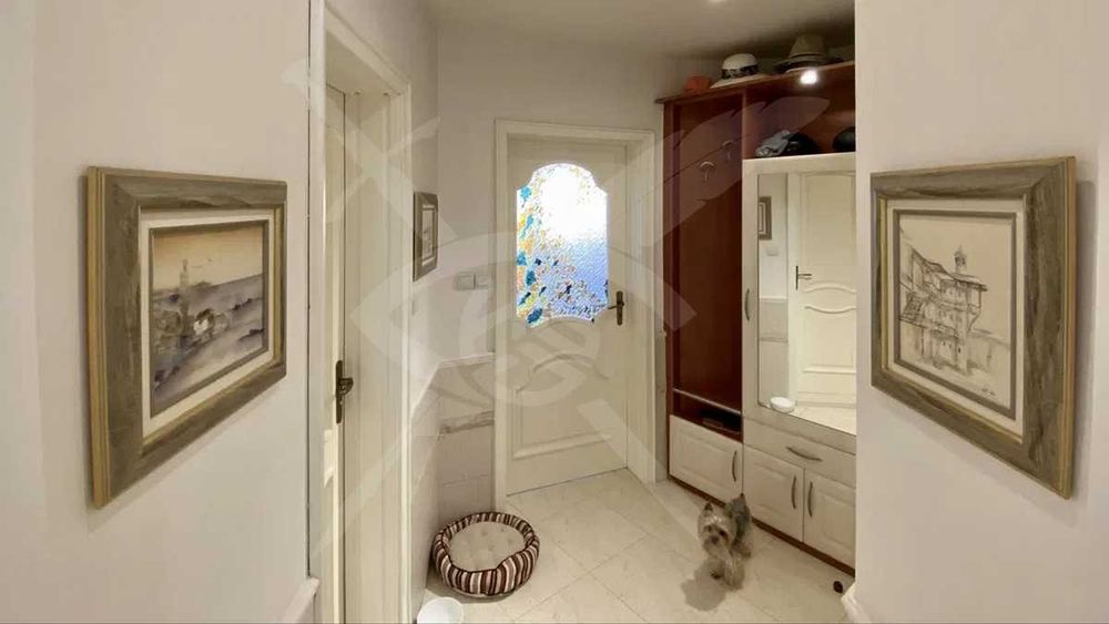 Дава се под наем Тристаен апартамент в Варна, Център - 98 кв.м за 847.62 € - Снимка #10