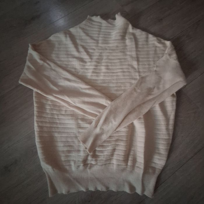 Б/у Отдаю одежду даром