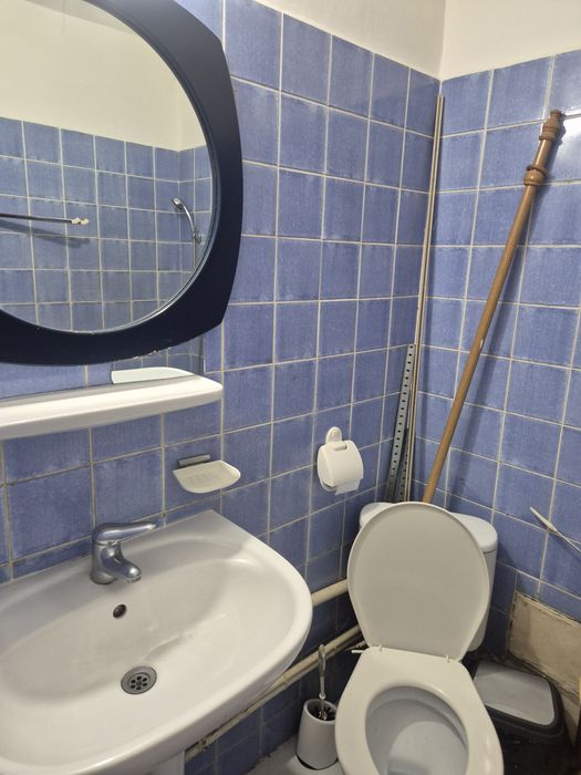 Ofer spre închiriere apartament cu o camera  28mp in rogerius