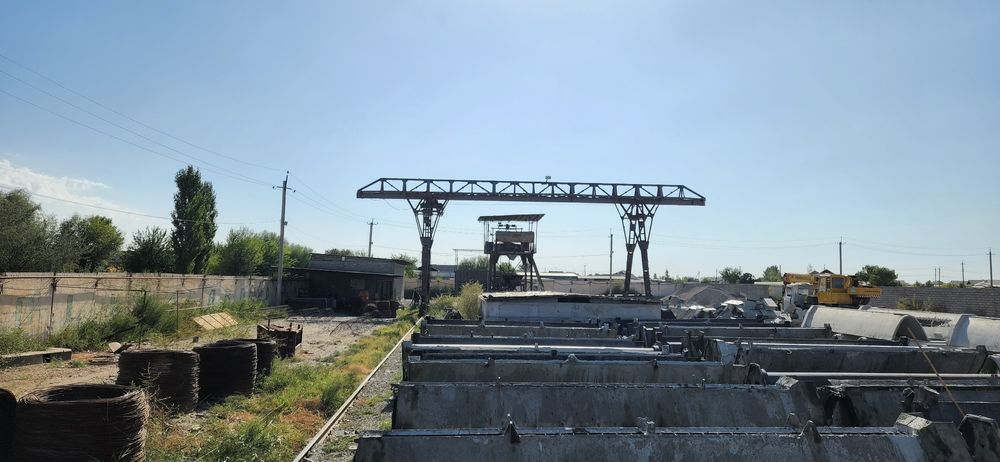 Козловой кран 10 тонналик холати зур ишлаб турибди