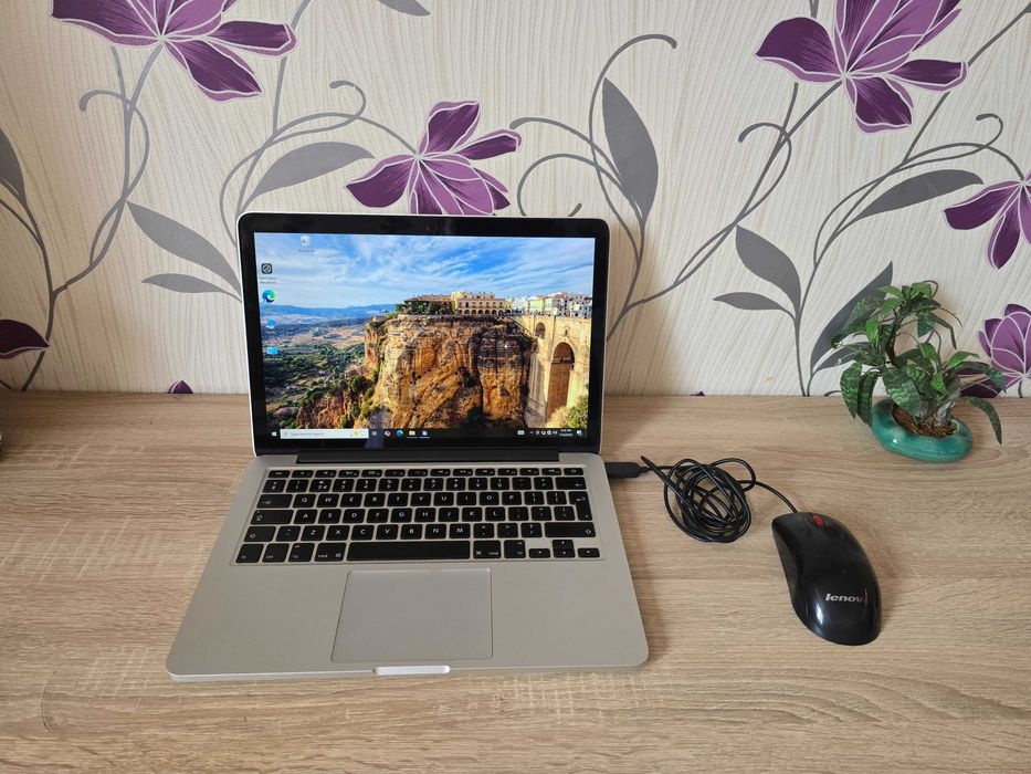 MacBook Pro (Retina, 13-inch)