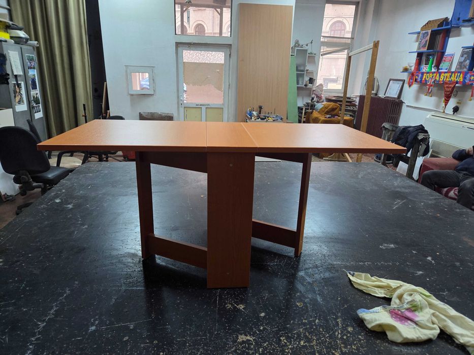 Masa rabatabila diferite culori