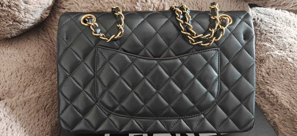 Chanel classic flap чанта