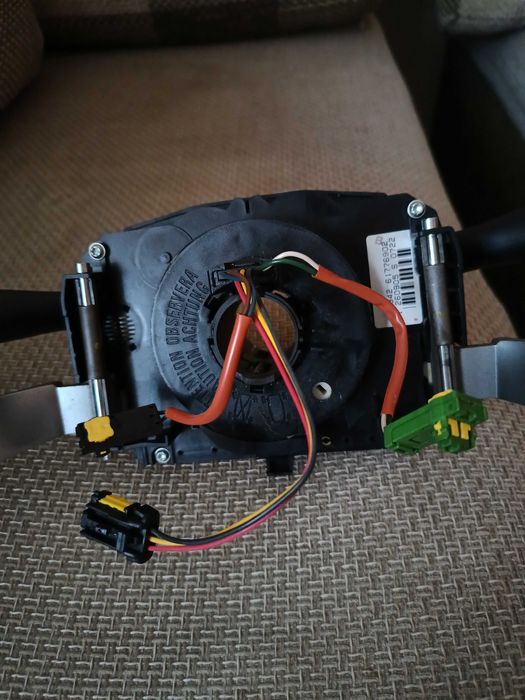 Продавам COM модул за Пежо и Ситроен