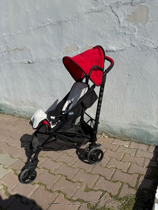 Продам коляску chicco