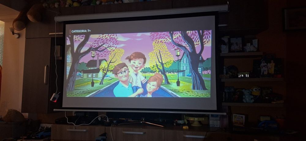 Ecran proiectie electric