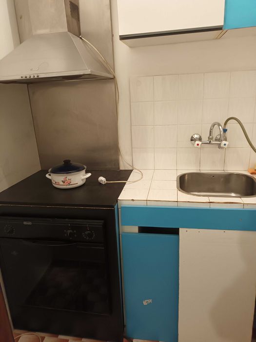 Малък 2стаен мансарден апартамент под наем,  до центъра/за нощувки