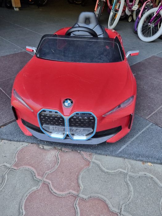 Masinuta electrica bmw i4