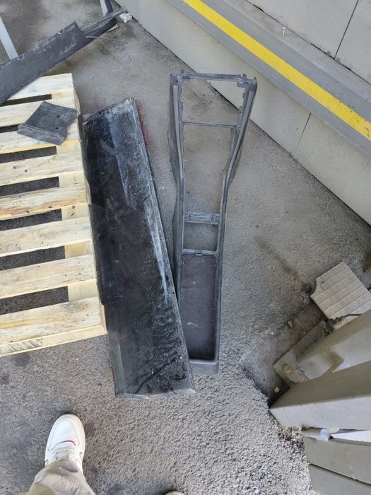 Продам запчасти на w124