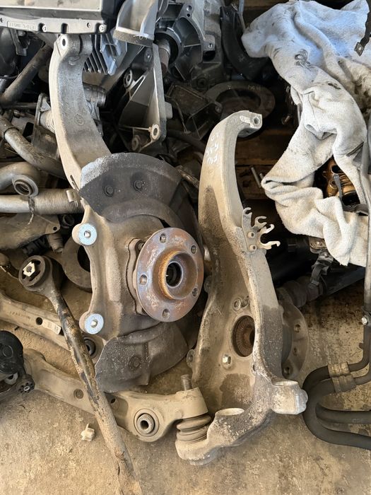 Предни Шенкели с лагери за BMW F10 F11