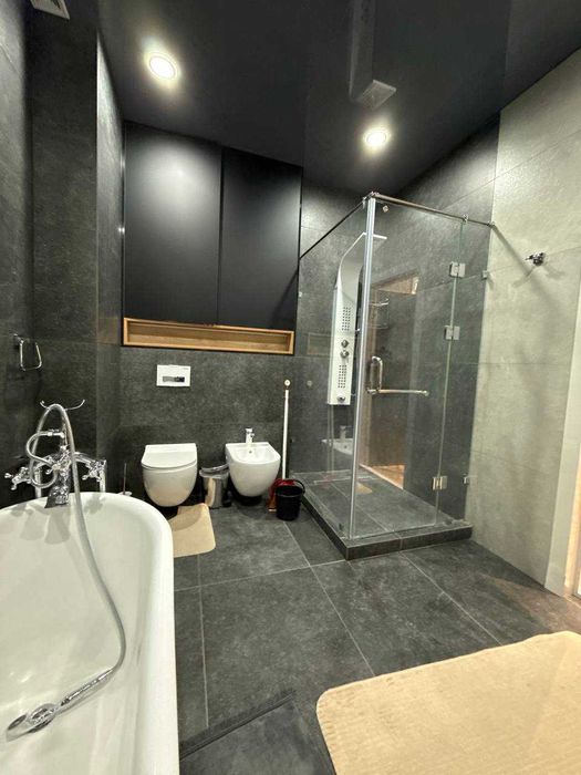 4-комнатная квартира 135 м² с ремонтом в новостройке, Мирабад