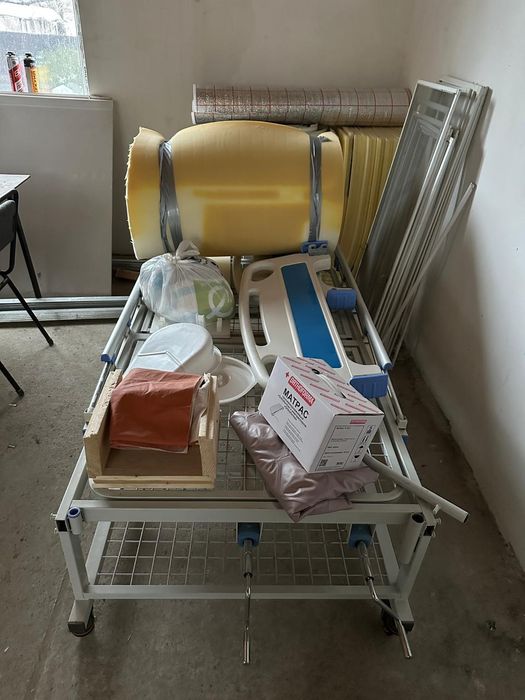 Медицинская кровать