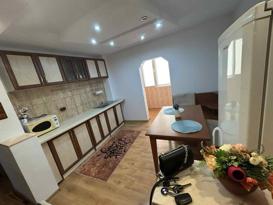 Închiriez apartament 2 camere