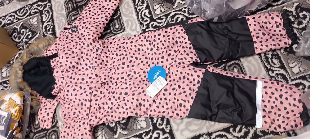 Продаются куртки