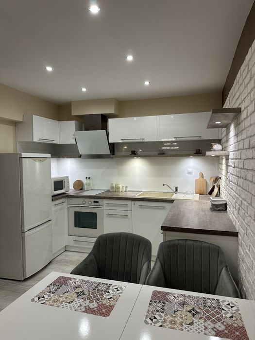 Продава се Тристаен апартамент в Стара Загора, Център - 62 кв.м за 2017 €/кв.м - Снимка #6