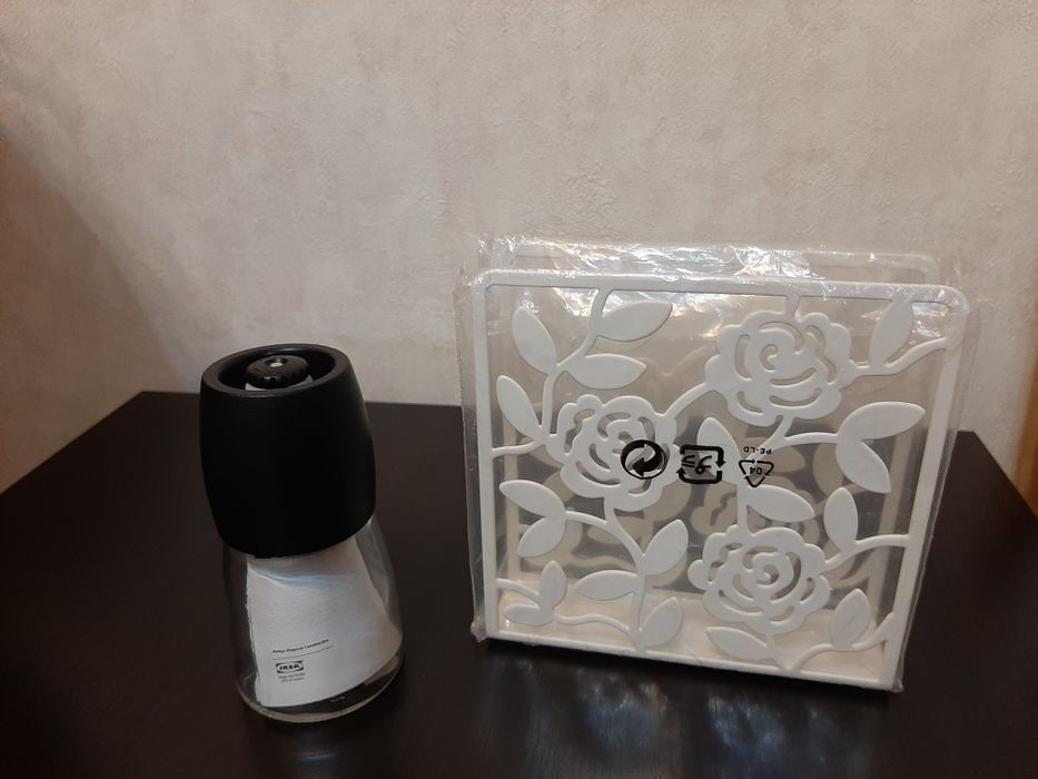 Фонари -подсвечники. 2шт. Подсвечники белые керамика 2шт. Свечи..белые