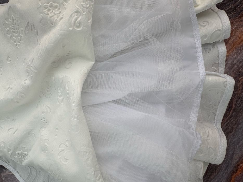 Официална бебешка рокля Точици