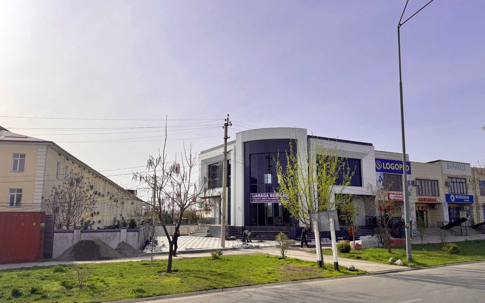 Шаҳрисабз шифохонаси ёнида жойлашган 2 қаватли бино ижарага берилади