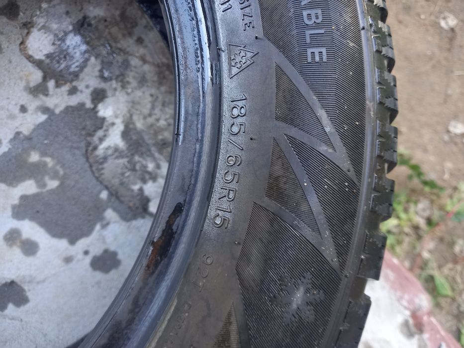 Продам покрышки зимние