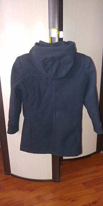 Продам пальто мальчуковое