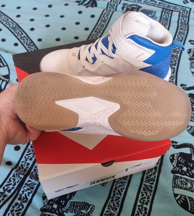 Adidași înalți pentru băieți