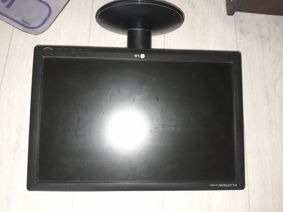 Монитор 'LG. 19 дюймов