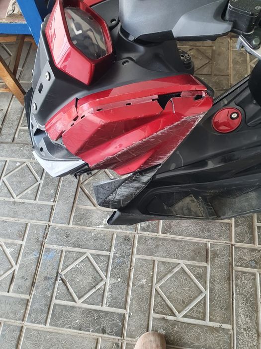 S max benzinli skuter srochni sotiladi