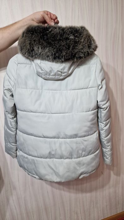 Продам зимнюю куртку 50рр