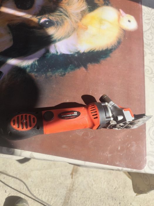 Mașină electrică de tuns oi