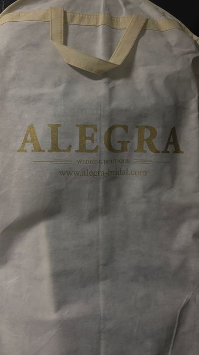 дълга зелена рокля