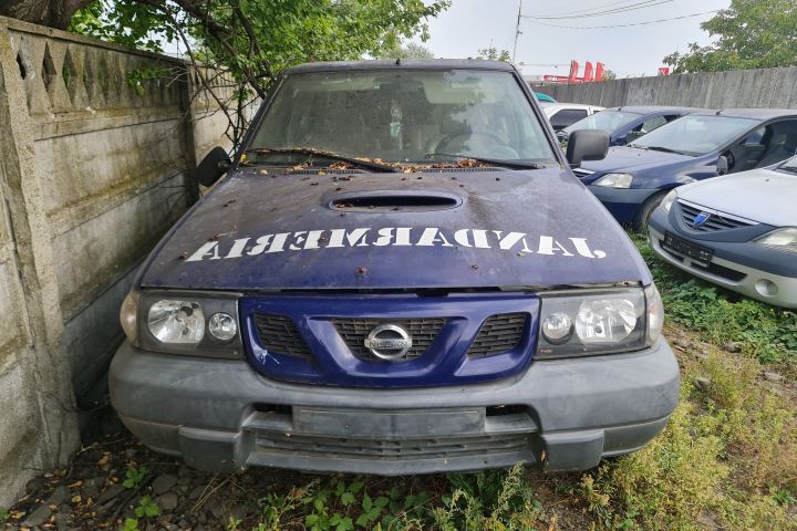 Broasca usa fata stanga Nissan Terrano R20