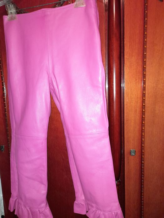 Pantaloni roz Barbie din piele naturala