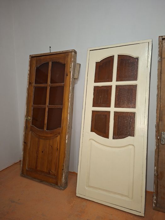 Продам деревянные двери