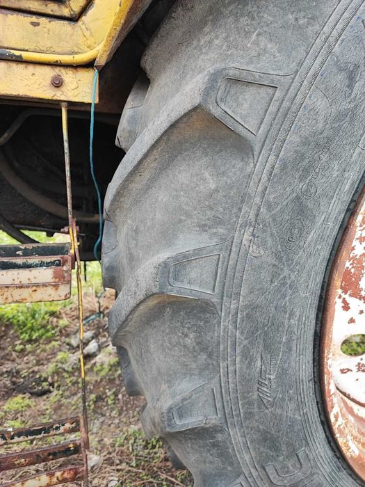 Трактор Болгар ТК-80 плюс дискова косачка и плуг