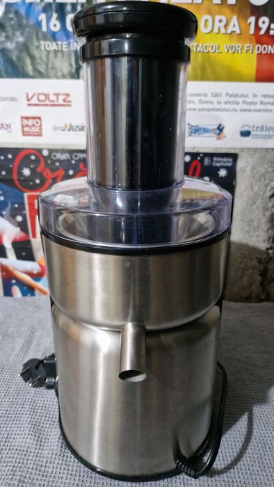 Storcător fructe 700W SELECline