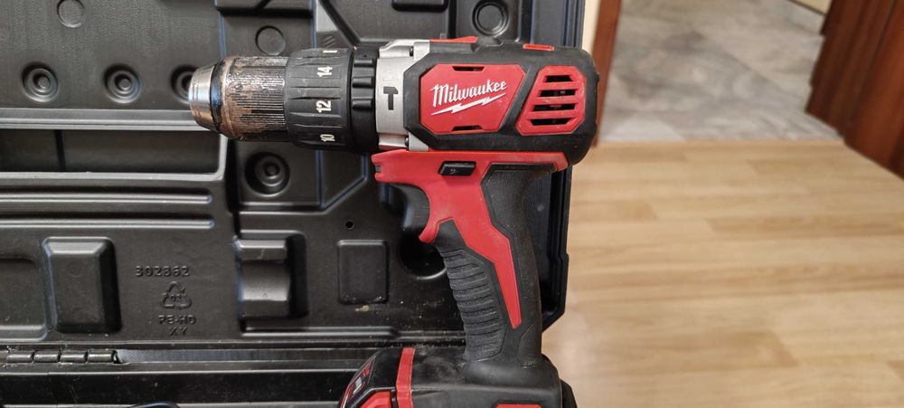 Milwaukee M18 BPD Винтоверт