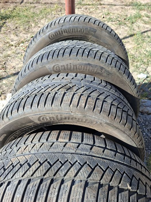 Продам шины 235/55/17 континенталь