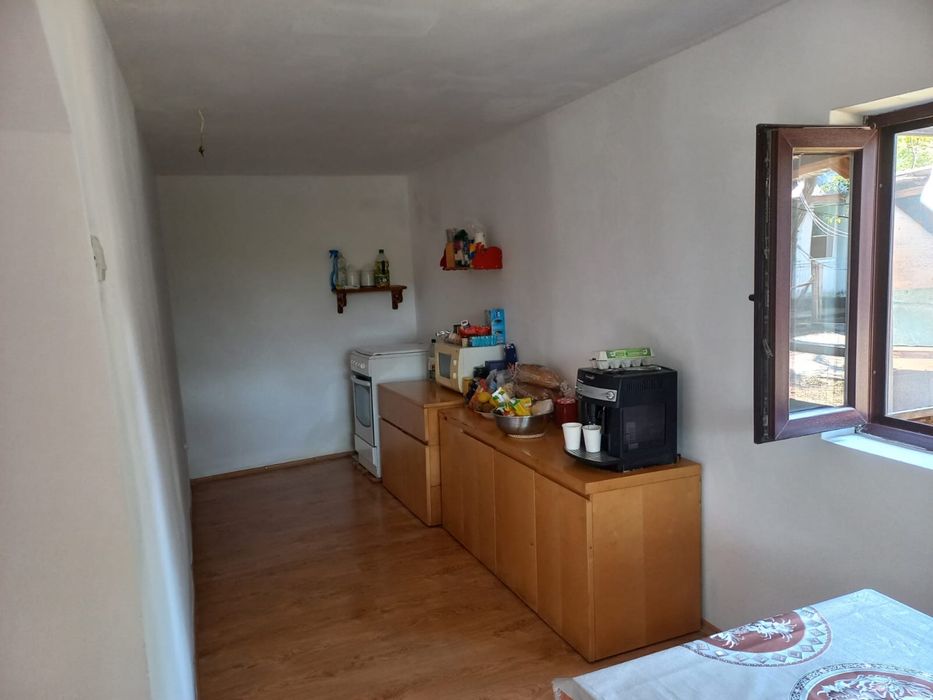 Vănd casă plus teren