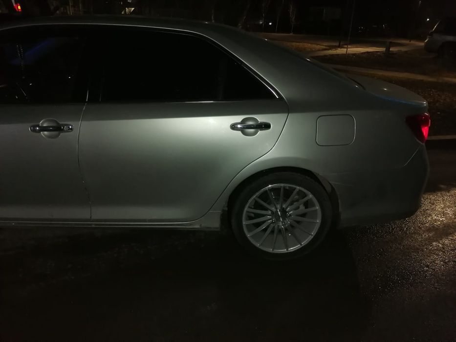 Продам б) у резину с дисками