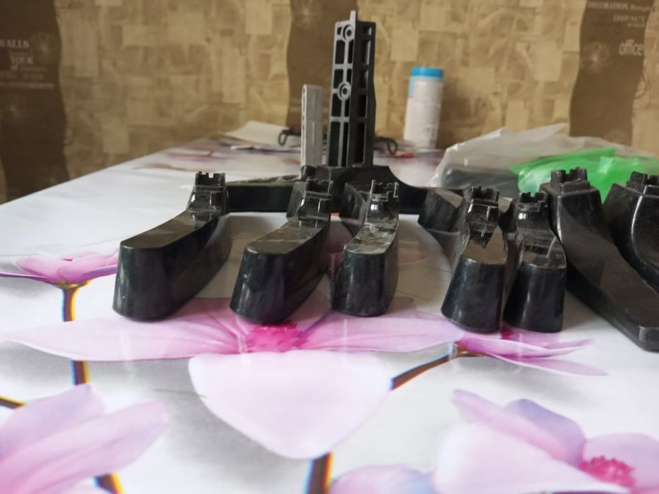 Продам подставки для мониторов .и тел.