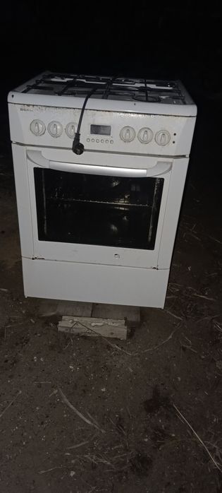 Продам б/у газ плиту