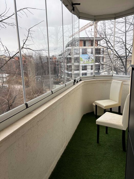 Двустаен апартмент под наем + опция, гараж и парко място!